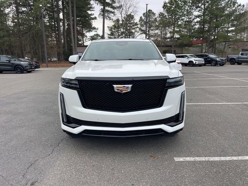 Used 2023 Cadillac Escalade ESV Sport Platinum image 3