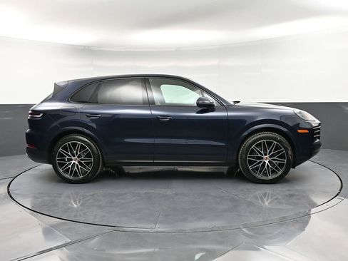 New 2026 Porsche Cayenne AWD/4WD image 9