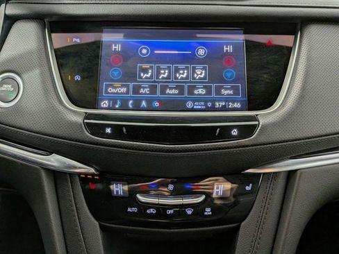 Certified 2025 Cadillac XT5 Premium Luxury w/ LPO, Floor Liner Package image 24