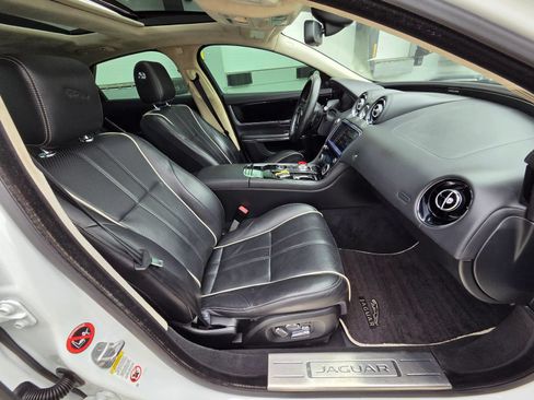 Used 2014 Jaguar XJ AWD image 20