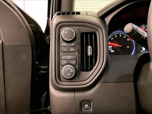 Used 2020 Chevrolet Silverado 1500 Custom w/ Custom Value Package AWD/4WD image 30