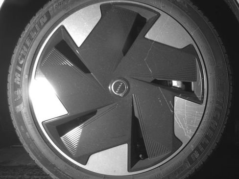 Certified 2025 Volvo EX30 Plus image 38