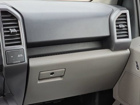 Used 2019 Ford F150 XLT w/ Equipment Group 302A Luxury AWD/4WD image 33