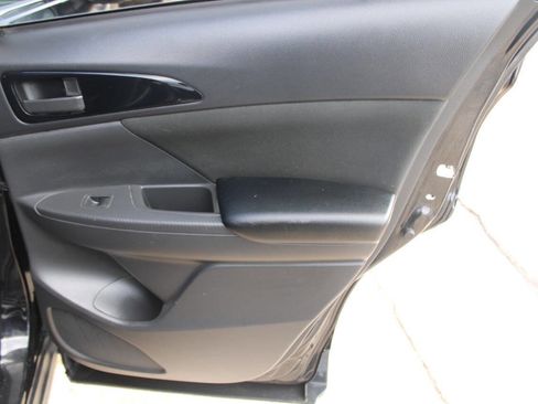 Used 2019 Mitsubishi Eclipse Cross ES image 9