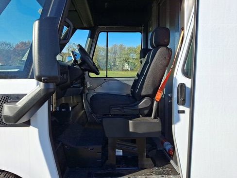 New 2025 Chevrolet Brightdrop 400 w/ Battery Pack, Max Range AWD/4WD image 5