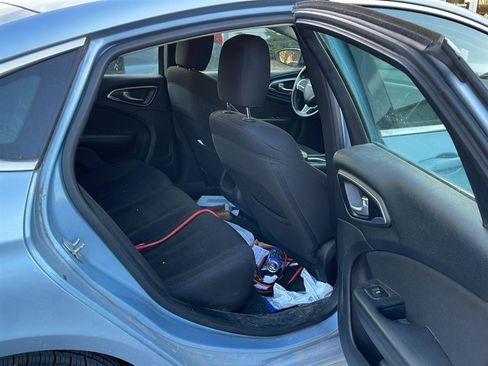 Used 2015 Chrysler 200 Limited w/ Convenience Group image 16