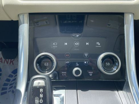 Used 2019 Land Rover Range Rover Sport HSE image 19