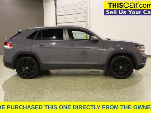 Used 2021 Volkswagen Atlas Cross Sport SE w/ Panoramic Sunroof Package FWD image 9