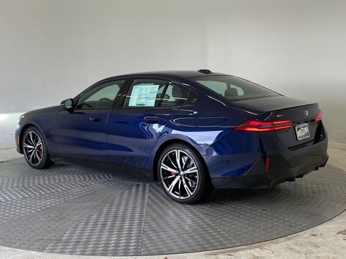 New 2026 BMW 540i xDrive w/ M Sport Package AWD/4WD image 3