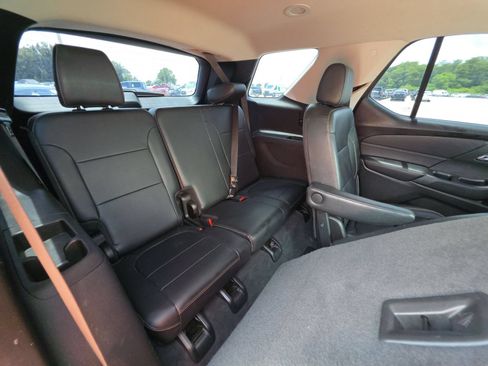 Used 2019 Chevrolet Traverse LT w/ LT Premium Package FWD image 6