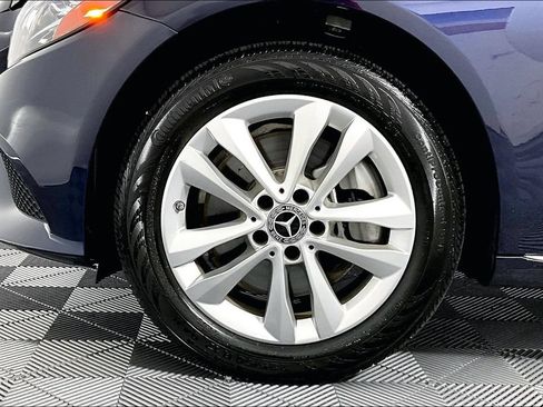 Used 2019 Mercedes-Benz C 300 4MATIC Sedan image 8