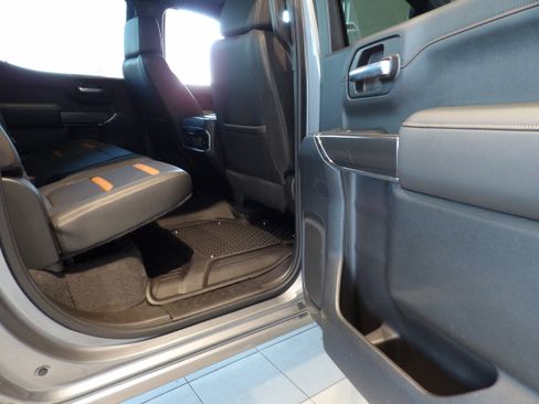 Used 2021 GMC Sierra 1500 AT4 w/ AT4 Value Package image 8