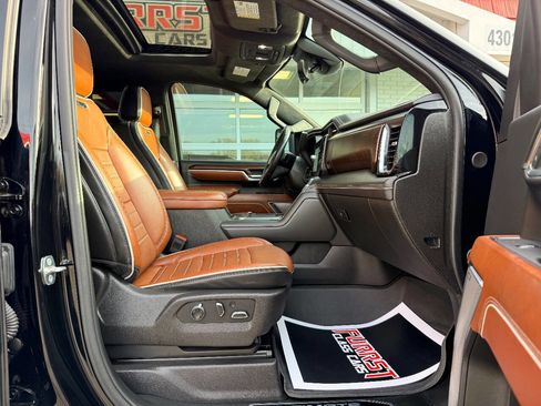 Used 2024 GMC Sierra 3500 Denali Ultimate image 43