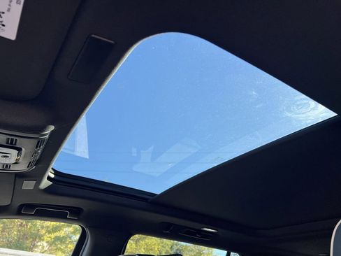 New 2026 Chevrolet Suburban Premier image 13