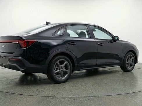 Used 2025 Kia K4 LXS image 9