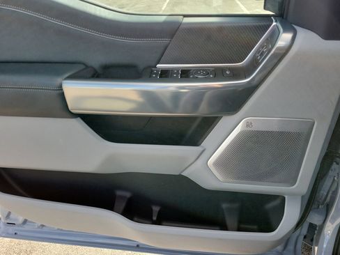 Used 2024 Ford F350 Limited image 31