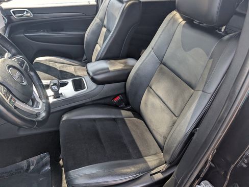 Used 2015 Jeep Grand Cherokee Altitude AWD/4WD image 11