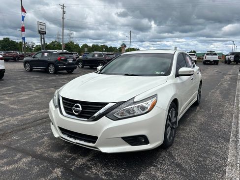 Used 2017 Nissan Altima 2.5 SV w/ Convenience Package FWD image 37