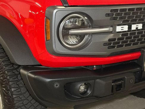 Used 2023 Ford Bronco Badlands w/ Sasquatch Package AWD/4WD image 10