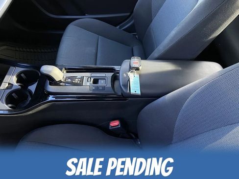 Used 2024 Toyota Prius LE FWD image 17