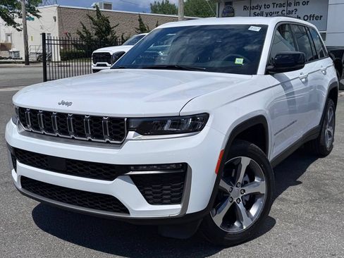 New 2026 Jeep Grand Cherokee Limited AWD/4WD image 3