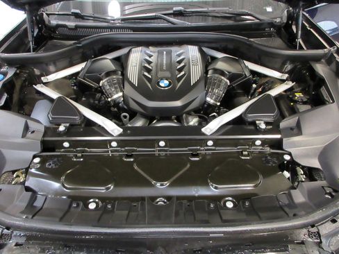 Used 2020 BMW X7 M50i image 39