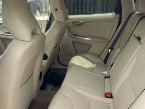 Used 2014 Volvo XC60 T6 AWD/4WD image 12