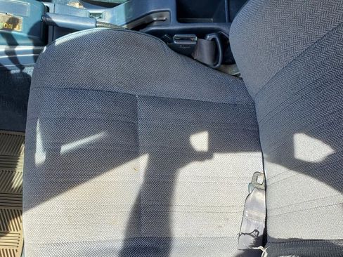 Used 1990 Toyota Corolla Deluxe image 17