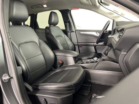 Used 2025 Ford Escape Platinum image 34