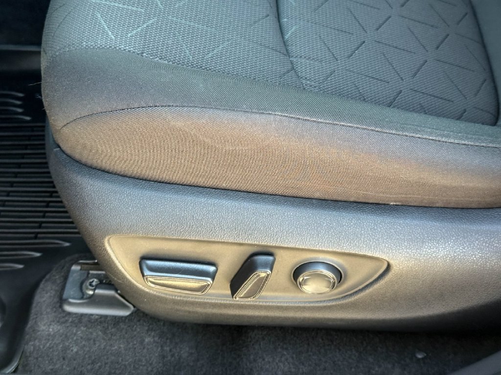 Used 2023 Toyota RAV4 XLE w/ Convenience Package FWD image 15