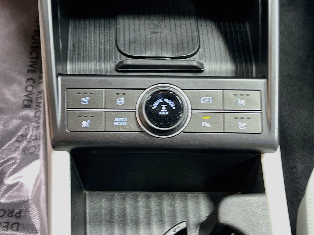 Used 2025 Hyundai Kona Limited AWD/4WD image 21