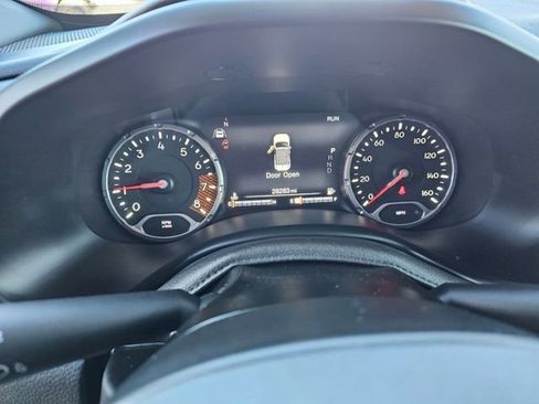 Used 2023 Jeep Renegade Trailhawk image 16