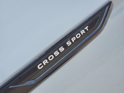 Used 2025 Volkswagen Atlas Cross Sport SEL R-Line AWD/4WD image 16