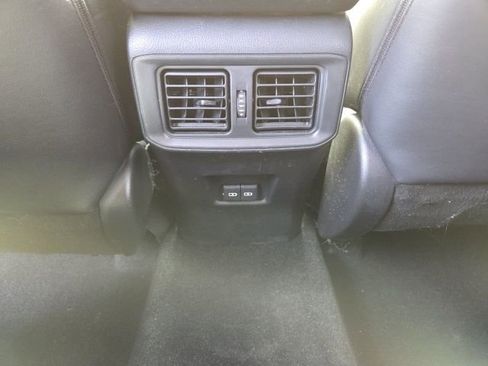 Used 2022 Toyota RAV4 XLE Premium image 23