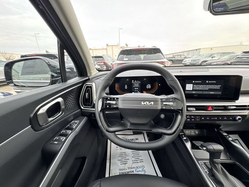 Used 2026 Kia Sorento S w/ S Panoramic Sunroof Package FWD image 6