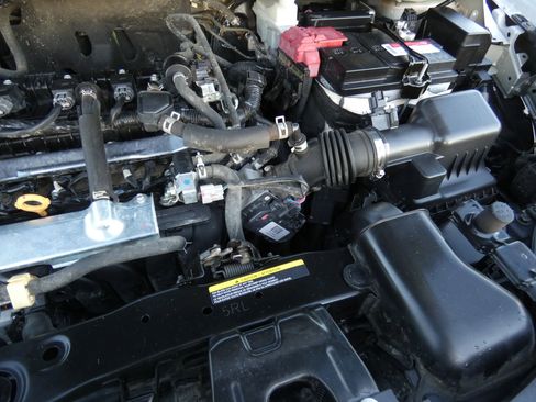 Used 2020 Nissan Versa S image 69