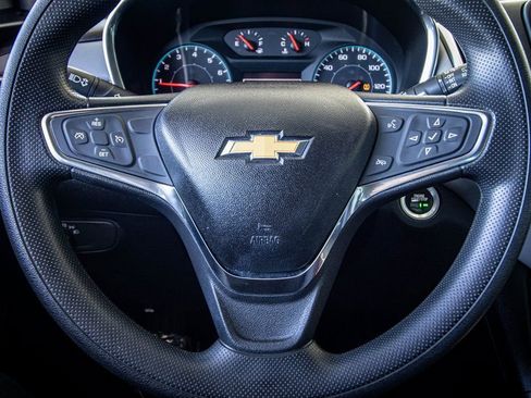 Used 2019 Chevrolet Equinox LS image 29