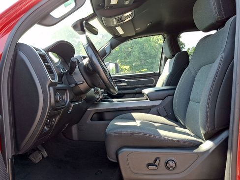 Used 2021 RAM 1500 Big Horn AWD/4WD image 11