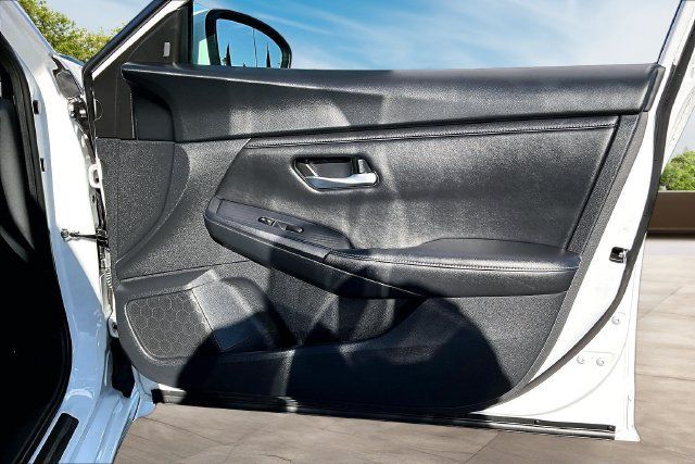 Used 2024 Nissan Sentra SV FWD image 26