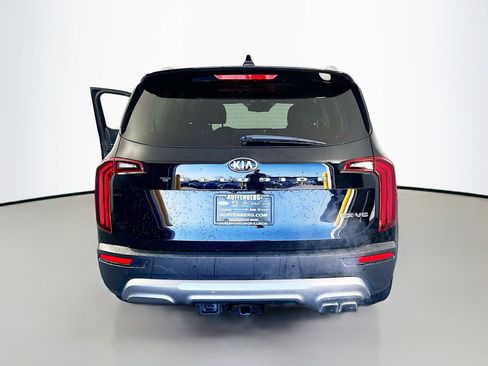 Used 2020 Kia Telluride EX w/ EX Premium Package FWD image 4