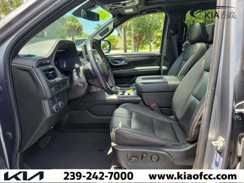 Used 2022 Chevrolet Suburban RST w/ Luxury Package AWD/4WD image 24