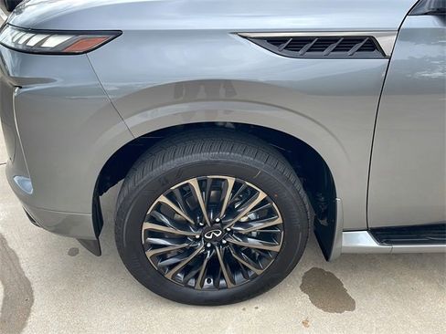 New 2026 INFINITI QX80 Autograph w/ Premium Cargo Package image 32