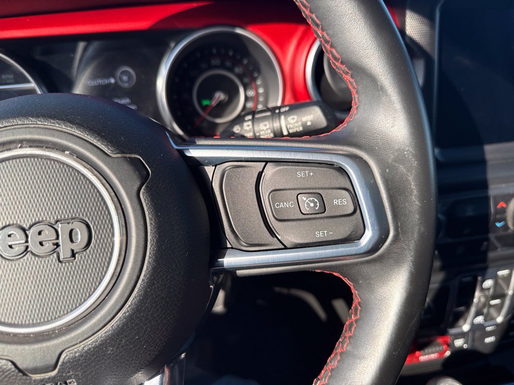 Used 2018 Jeep Wrangler Unlimited Rubicon AWD/4WD image 32