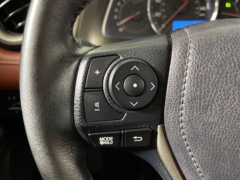 Used 2015 Toyota RAV4 Limited w/ Technology Package FWD image 28