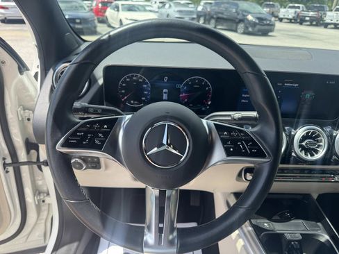Used 2025 Mercedes-Benz GLA 250 image 18