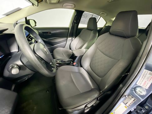 Used 2022 Toyota Corolla LE FWD image 14