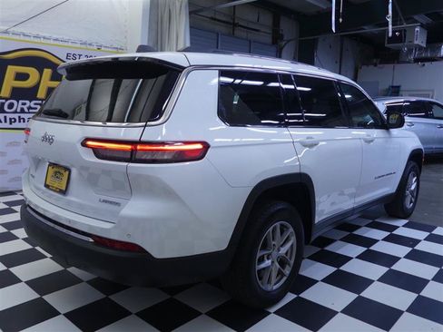 Used 2023 Jeep Grand Cherokee L Laredo w/ Luxury Tech Group I AWD/4WD image 5