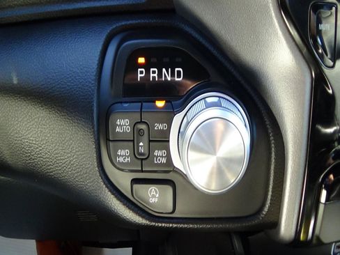 Used 2025 RAM 1500 Laramie AWD/4WD image 27