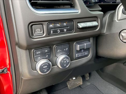 Used 2023 GMC Yukon AT4 image 36