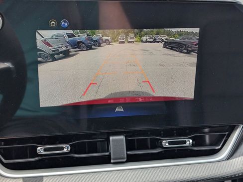 New 2026 Chevrolet Equinox LT w/ Convenience Package II FWD image 24